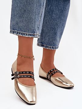 Balerinki Step in style  Women\'s ballerina flats made of eco leather are a stylish model that will be perfect for many occasions. Gently rounded toes give them a su