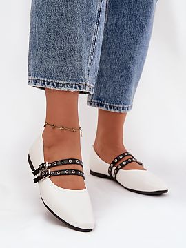 Balerinki Step in style  Women\'s ballet flats made of eco leather are a stylish model that will work for many occasions. Delicately rounded toes give them a subtle,