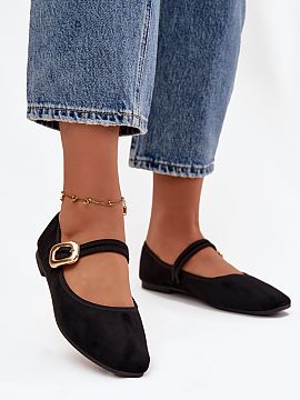 Balerinki Step in style  Women\'s ballerina flats made of soft eco suede. The model set on a flat heel guarantees comfort throughout the day, and the gently rounded 