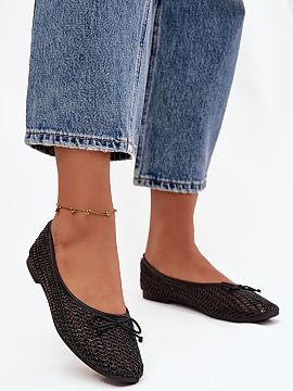 Balerinki Step in style  Women\'s ballerina flats made of braided material are light and stylish footwear perfect for everyday wear. The model with rounded toes look