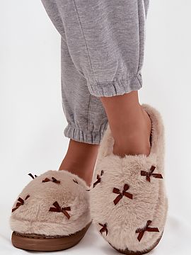 Slippers Step in style  Charming women\'s fur slippers are the perfect choice for colder days. Made of soft, fluffy fur, they provide pleasant warmth and high weari