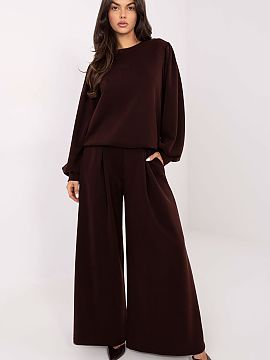 Sweatpants Factory Price  These wide-leg sweatpants are a combination of comfort, style, and elegant ease in everyday wear. Made of exceptionally soft buttery materia