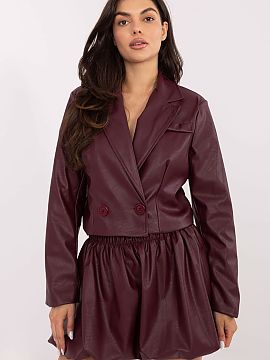 Short skirt Italy Moda  Casual mini skirt made of imitation leather, perfect for everyday stylizations. Made of a blend of polyester and polyurethane, the smooth su