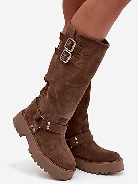 Kozaki Step in style  Stylish women\'s boots made of natural suede from the Big Star brand. The insulated model will work perfectly on colder days, providing comf