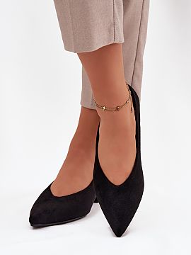 Heeled pumps Step in style  Pumps made of soft eco suede are the perfect choice for women who value elegance and comfort. The model with a low, stable block heel ensure