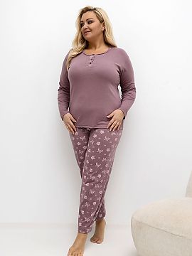 Plus Size Pajamas Forever Pink  Women\'s plus size pajamas are a comfortable, two-piece set consisting of a top and long pants. The top is a comfortable shirt with a round 