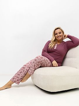 Plus Size Pajamas Forever Pink  Women\'s plus size pajamas are a comfortable, two-piece set created with full comfort and feminine style in mind. The set includes a long-sl