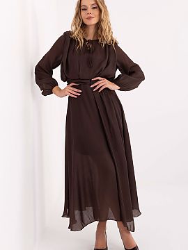 day dress Rue Paris  An elegant dress with a flared cut is a stylish proposal suitable for everyday wear, work, and formal occasions. Made of a blend of lyocell 