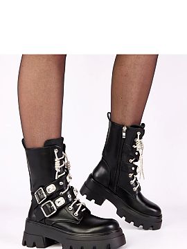 Workery Solea  Stylish ankle boots made of high-quality ecological leather combine solidity, comfort, and trendy design. The model stands out with decorati