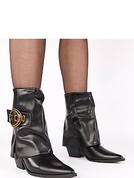 Heeled boots Solea  Stylish ankle boots made of high-quality synthetic leather, maintained in a classic style without a pattern. The model stands out with a tur