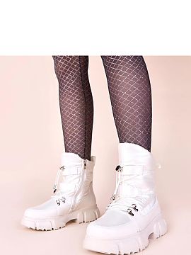 Snow boots Solea  We present white snow boots with a pearl glow from the Gemre brand, an extremely stylish proposal for winter days. The Jassi model is a perf