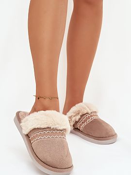 Slippers Step in style  Slippers made of soft fabric are a cozy model created with everyday comfort in mind. The delicate fur and decorative embroidery add charm to