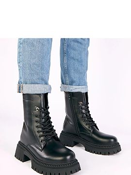 Workery Solea  Modern ankle boots with a platform sole are the perfect choice for women who appreciate the combination of a fashionable look and comfort. M