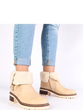 Botki Solea  Boots with a rolled-up shaft with fur lining are a combination of comfort, warmth, and fashionable design for colder days. Made of high-qual