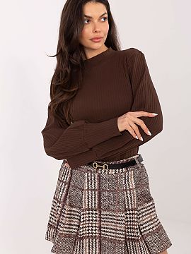 Bluzka Rue Paris  Stylish everyday blouse with a casual character, perfect for both everyday wear and work. Made of a blend of cotton and elastane, it is soft