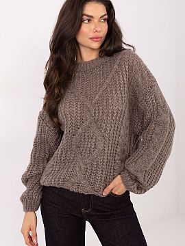 Jumper Factory Price  Loose women\'s sweater created for everyday, casual stylizations. Made of a pleasant to the touch blend of acrylic, nylon and mohair, it pro