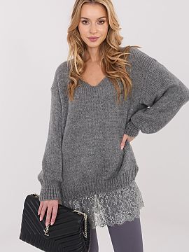 Jumper Factory Price  Elegant women\'s sweater with a long cut, perfect for both everyday wear and more formal occasions. Made of a soft and pleasant to the touch