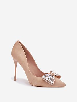 High heels Step in style