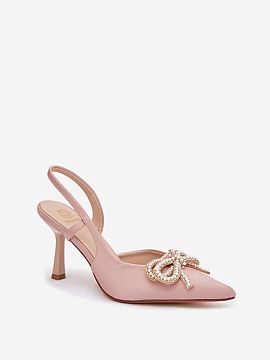 High heels Step in style