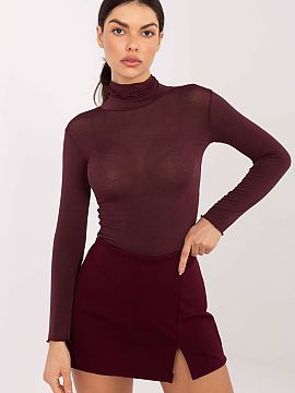 Bluzka Italy Moda  Elegant, thin longsleeve blouse with a fitted cut, perfect for everyday stylizations, especially when comfort and subtle elegance are import