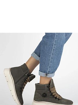 Platform boots Solea