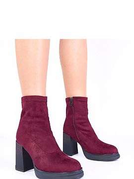 Heeled boots Solea  We present unique Gemre stiletto ankle boots that will surely catch the attention of every fashion lover. The Delora model is a combination 