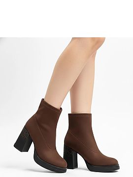 Heeled boots Solea  We present unique heeled ankle boots from the Gemre brand, which will surely catch the attention of every fashion lover. The Delora model is