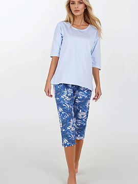 Pyjama Momenti Per Me  This ladies\' pajama is a combination of comfort, delicacy, and feminine elegance. Made of breathable, soft high-quality knit fabric, it has