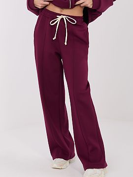 Tracksuit trousers Factory Price  These casual wide leg sweatpants are the perfect choice for everyday, comfortable outfits. Made from a blend of polyester, elastane, and vis