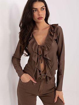 Bluzka Italy Moda  An elegant women\'s blouse is the perfect choice for formal occasions, festive outings, and parties where style and sophistication matter. M