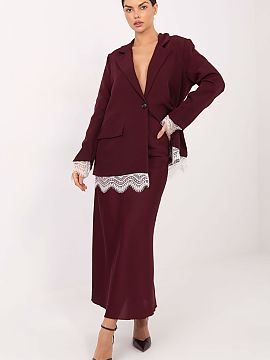 Jacket Italy Moda  An elegant women\'s blazer is a perfect choice for special occasions and stylish events where elegance and striking details matter. Its clas