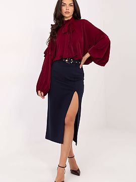 Skirt Rue Paris  Stylish, elegant midi length skirt, perfect for formal occasions, parties and evening outings. Made of a blend of viscose and nylon, making 