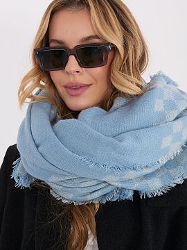 Sal AT  Scarf made of high-quality blend of viscose and wool delights with a pleasant to the touch structure and elegant finish. Its geometric, domi
