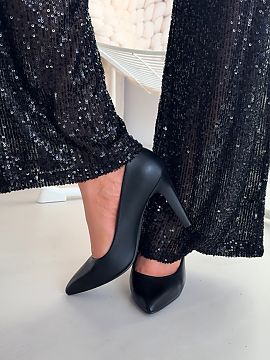 High heels Step in style