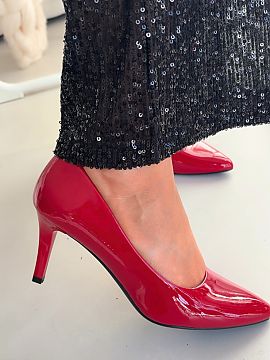 High heels Step in style