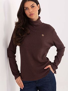 golf Lakerta  An elegant turtleneck sweater is a stylish and practical wardrobe essential, perfect for cooler days. Made of high-quality blend of wool, el