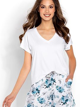 Pyjama Momenti Per Me  This women\'s pajamas is a combination of fashionable design, comfort and high quality. It was carefully designed and sewn in Poland, which 