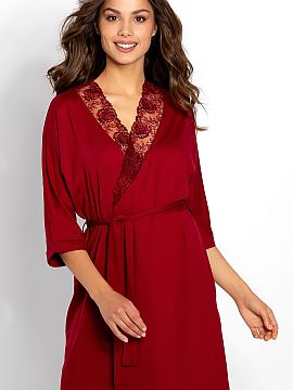 Bathrobe Momenti Per Me  Robe made of smooth fabric with 3/4 sleeves and waist tie. Robe with lace embellishments.