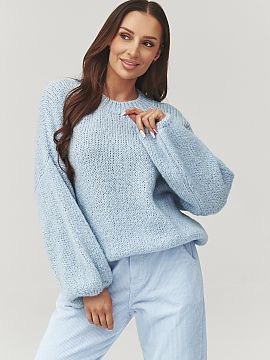 sweter Makadamia  Extremely comfortable and stylish women\'s sweater with a loose fit, perfect for cooler days. Made of soft, pleasant to the touch fabric tha
