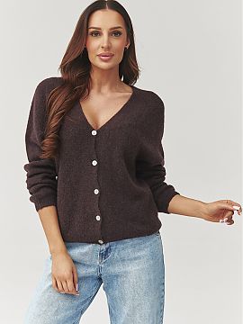 Cardigan Makadamia  Stylish and feminine women\'s button-up sweater that combines comfort and timeless elegance. Made from soft and pleasant to the touch knitwe