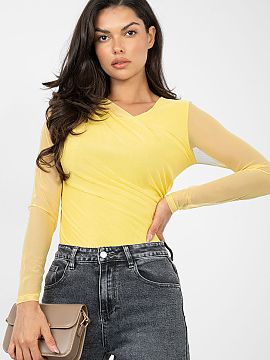 Shapewear Body Italy Moda  Elegant bodysuit in a classic, fitted cut, perfect for stylish and feminine stylizations. The model is made of smooth polyester material wit