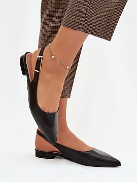 Ballet flats Step in style  Elegant women\'s ballerinas made of eco leather are a stylish proposal for any occasion. Pointed toes beautifully accentuate the foot line. 