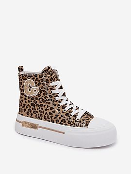 Sneakers Step in style