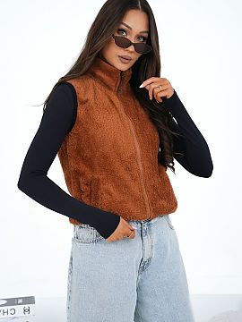 Gilet Factory Price  Stylish women\'s vest with a casual character, perfect for everyday wear. Made of soft, furry material with a dominant polyester, which ensu