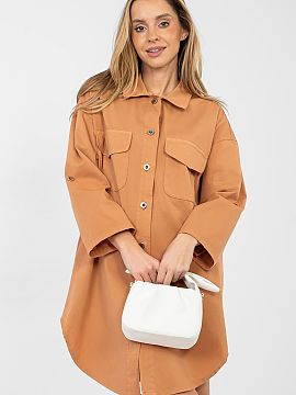 Daydress Rue Paris  Comfortable shirt dress with a loose fit, perfect for everyday styling. The model is buttoned up, with a classic collar that gives the whole
