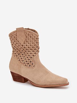 Heel boots Step in style