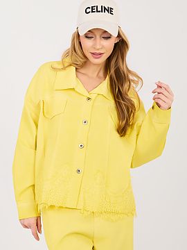 Denim jacket Rue Paris  A women\'s denim jacket is a timeless wardrobe piece, perfect for everyday casual styling. The classic, smooth cut makes the model look grea