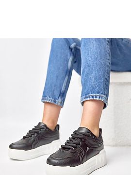 Sports footwear Solea  Sports shoes are a comfortable and stylish proposition for everyday wear. Made of high-quality synthetic leather, they look modern and are e