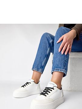 Sports footwear Solea  Sports shoes are practical and fashionable footwear perfect for everyday wear. Made from durable synthetic leather, they combine an aestheti