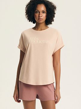 Pyjama Henderson  Comfortable and stylish women\'s pajamas are the perfect choice for a peaceful sleep and relaxation in the comfort of your own home. The top